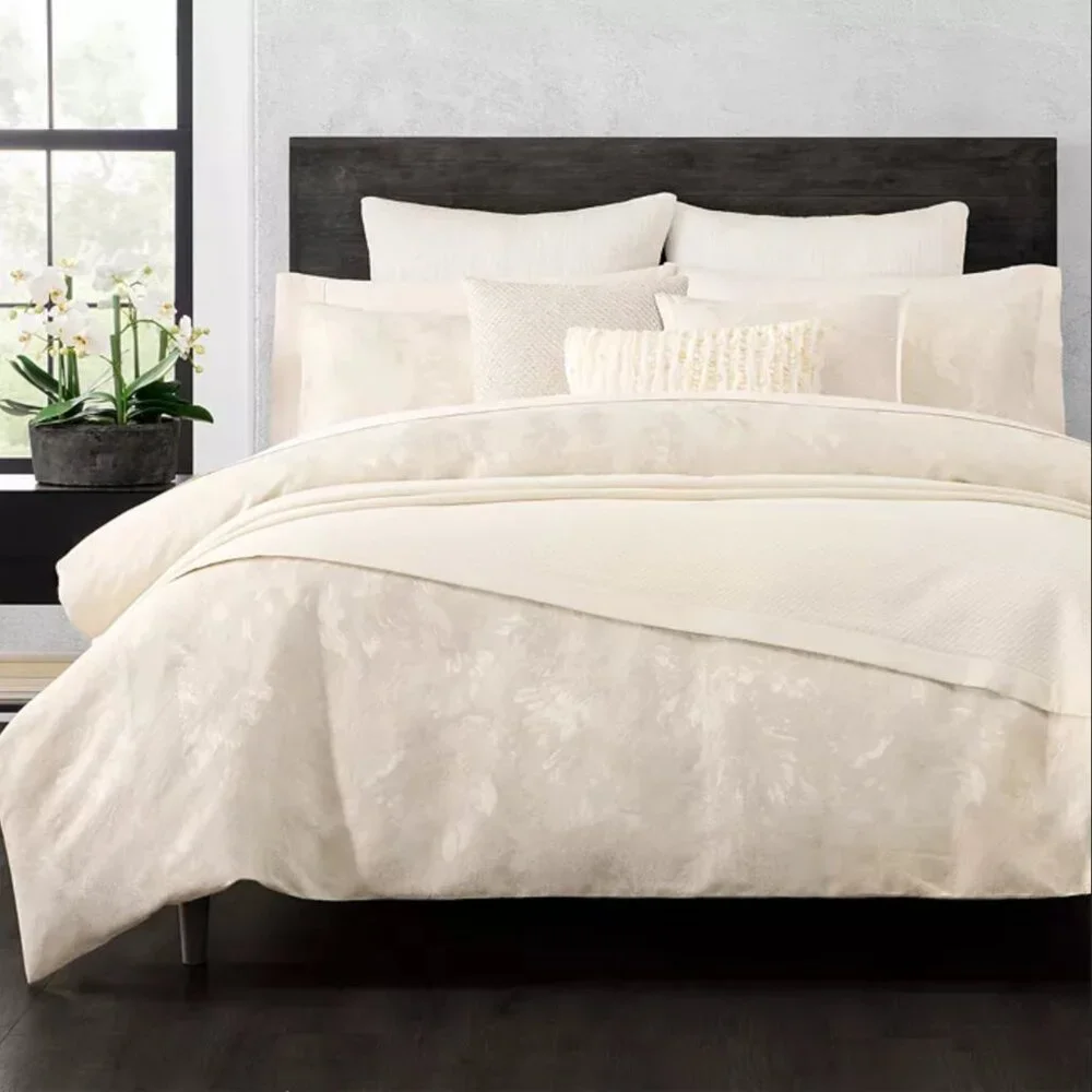 Donna Karan Illusion Duvet Cover
